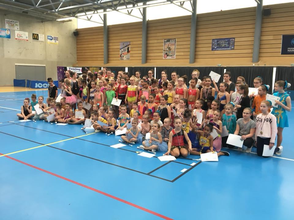 Photo 003 - Club de Twirling baton de L'oison